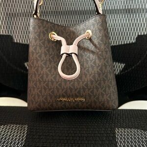 Michael Kors Brown and Pink Shoulder Bag with Drawstring Closure. USED ONCE.